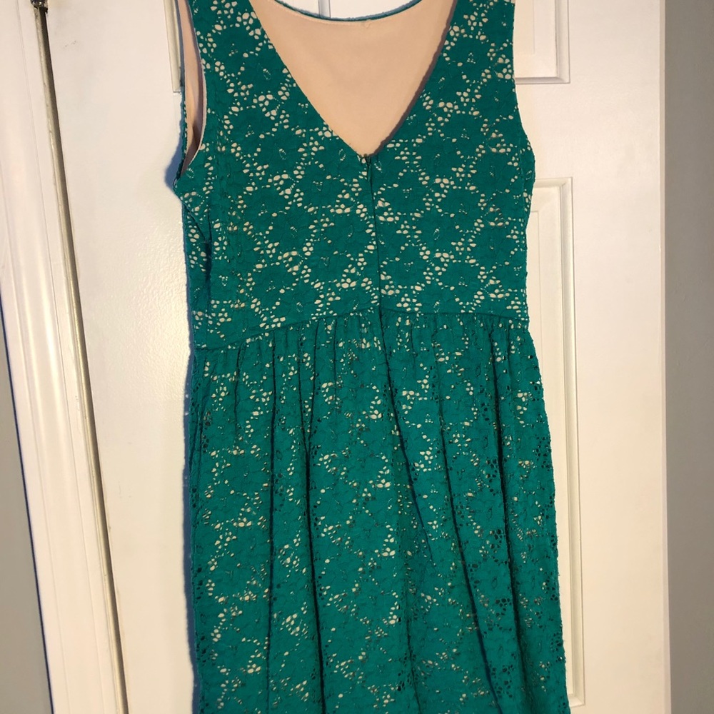 Green lace dress - Picture 3 of 5